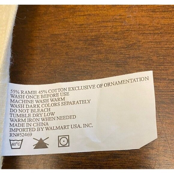 Mid Century Vintage Unbranded Embroidered Christmas Poinsetta Hand Towel Set 4 - Picture 3 of 5